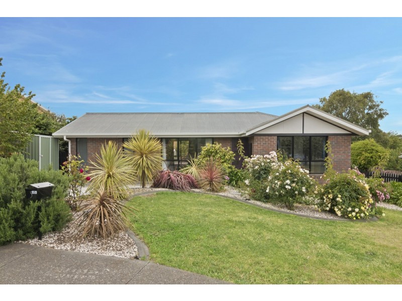 5 Charles Eaton Court, Huntingfield TAS 7055