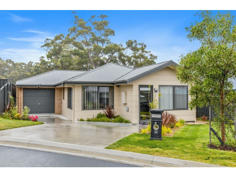 35 Grand Mews, Kingston TAS 7050