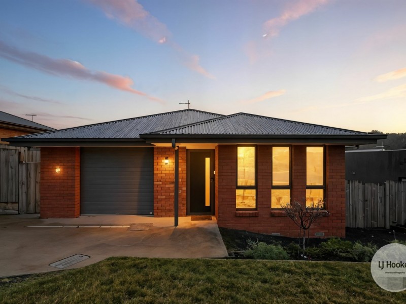 15 Vivian Drive, Rokeby TAS 7019