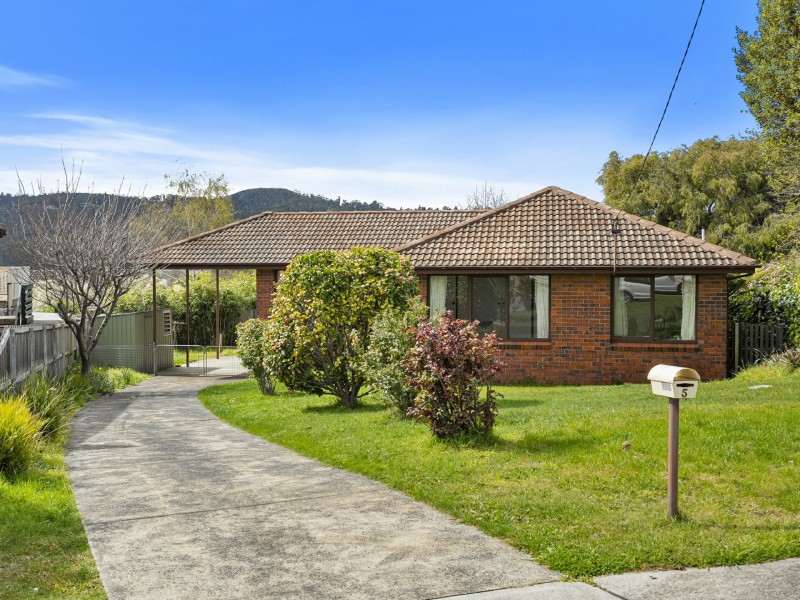 5 Jantina Place, Kingston TAS 7050