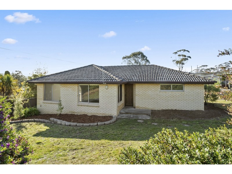 2 Kingston Heights, Kingston Beach TAS 7050