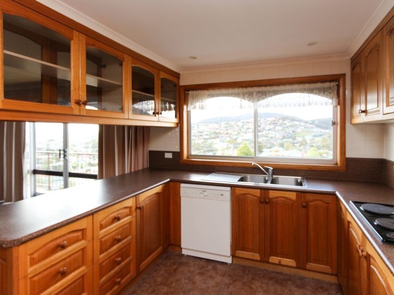 3/8 Stratton Avenue, Lenah Valley TAS 7008