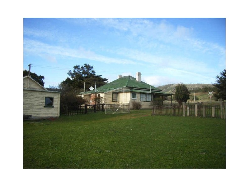 Antill Ponds TAS 7120