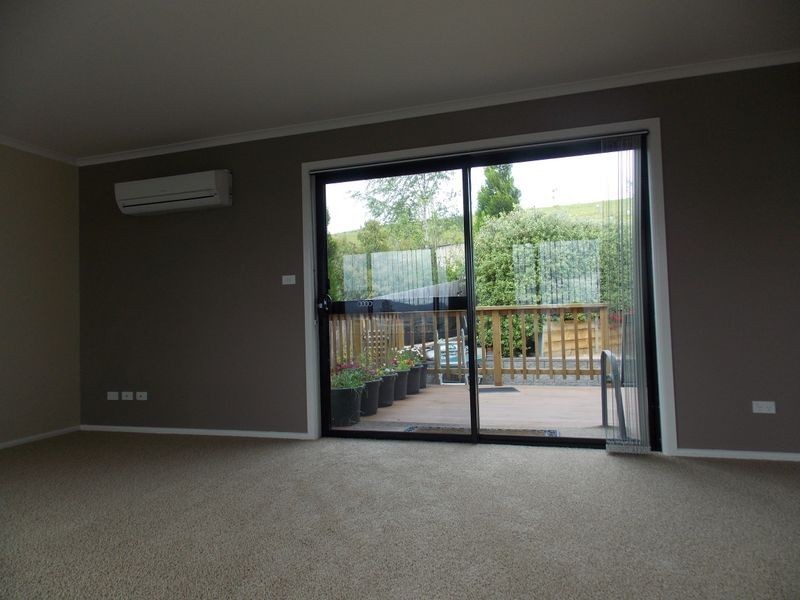 2/24 Govett Rise, Austins Ferry TAS 7011