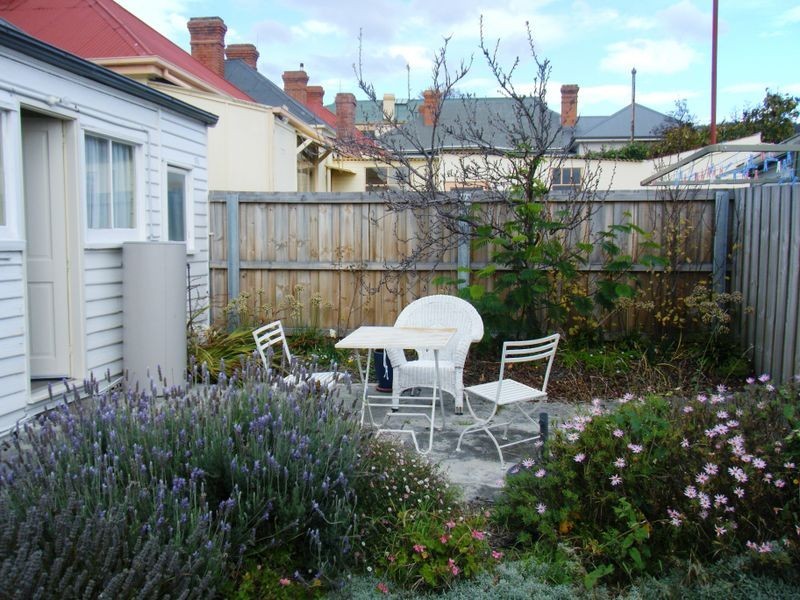 16 Fraser Street, New Town TAS 7008