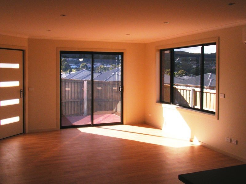 1/33 Queens Parade, Kingston TAS 7050