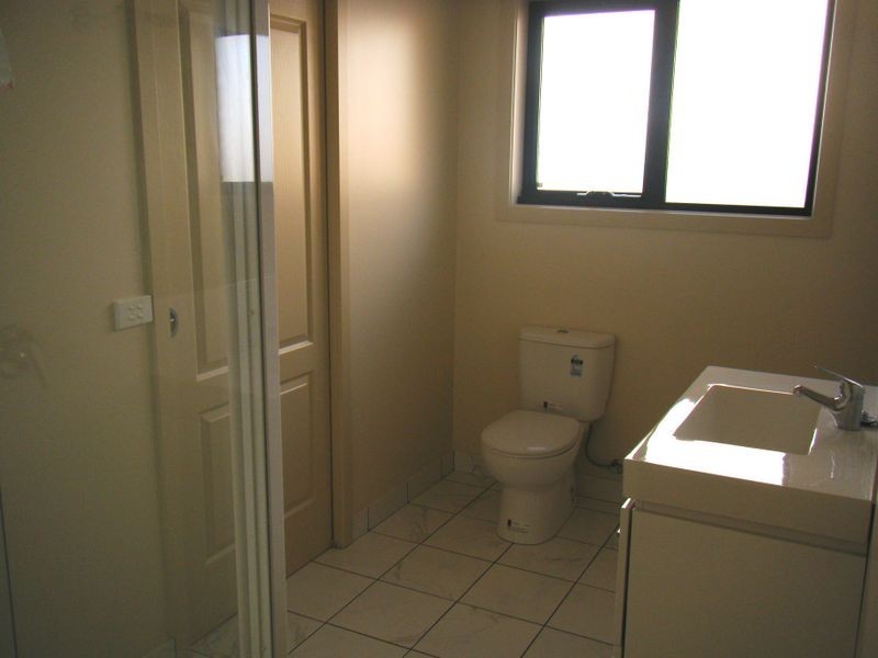 1/33 Queens Parade, Kingston TAS 7050