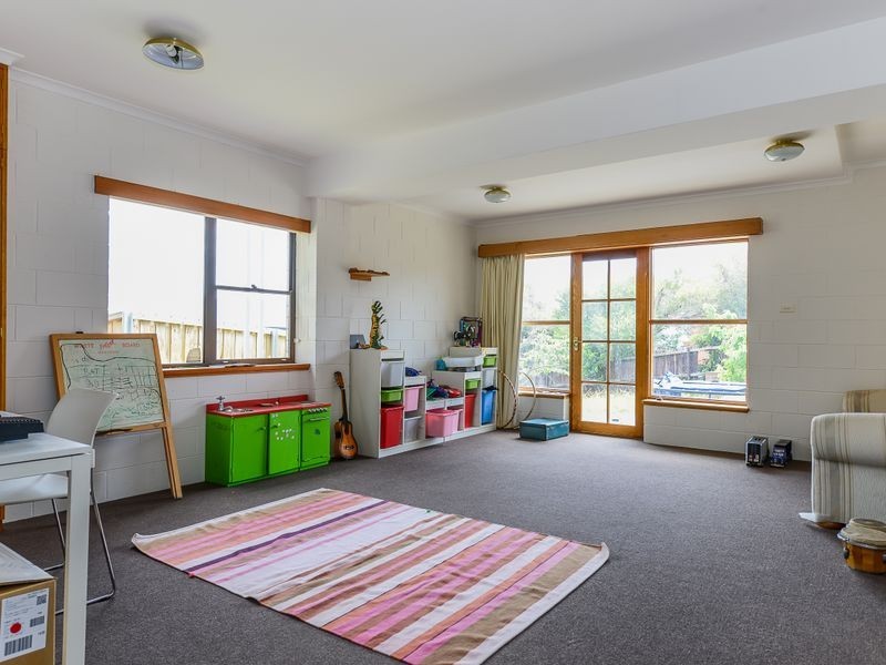 8 Tiersen Place, Sandy Bay TAS 7005