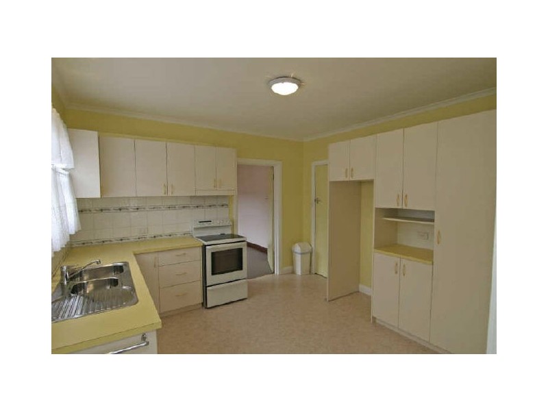 21 Russell Road, Claremont TAS 7011