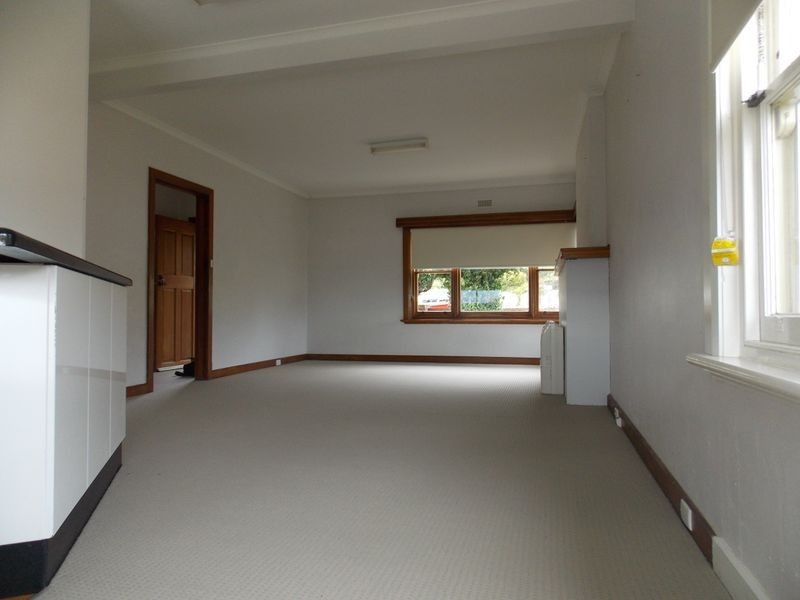 5 Lorraine Crescent, Rosetta TAS 7010