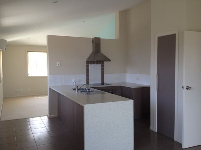 2/6 Ralphs Terrace, Rokeby TAS 7019