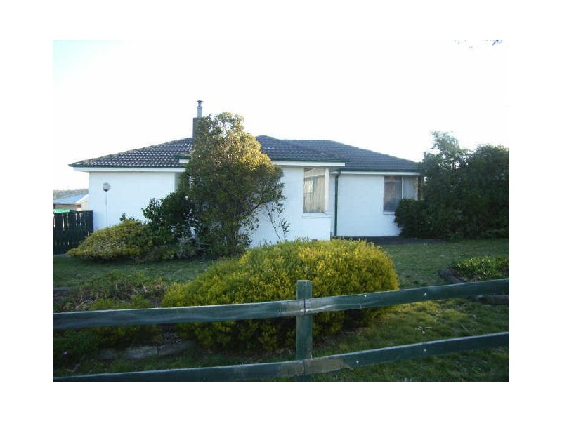 8 Carslake Street, Clarendon Vale TAS 7019