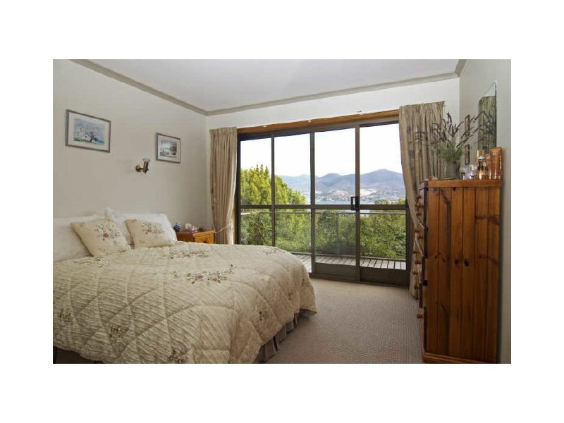 16 Oak Bank Road, Otago TAS 7017