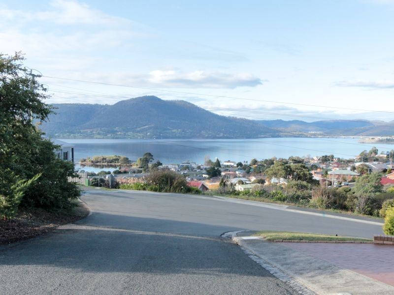 2/5 Peacock Court, Rosetta TAS 7010