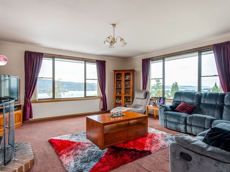 25 Lucinda Parade, Lutana TAS 7009