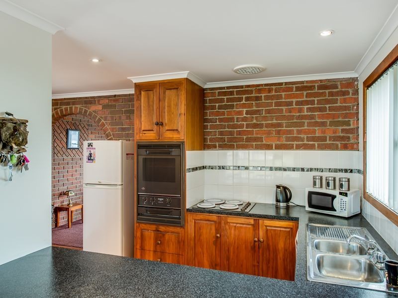 25 Lucinda Parade, Lutana TAS 7009