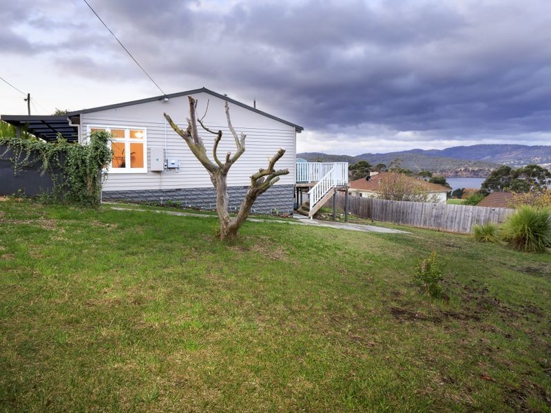 21 Lime Road, Lutana TAS 7009