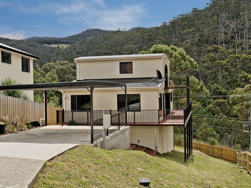 8 Wallcrest Road, Berriedale TAS 7011