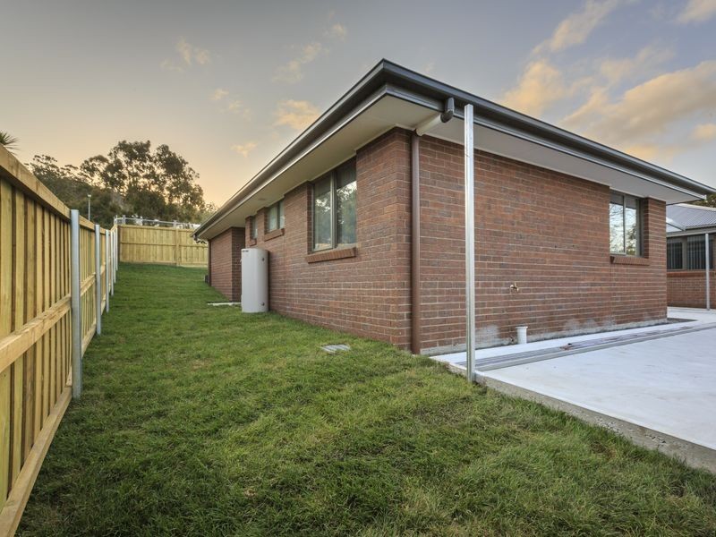 2a & 2b Benboyd Circle, Rokeby TAS 7019