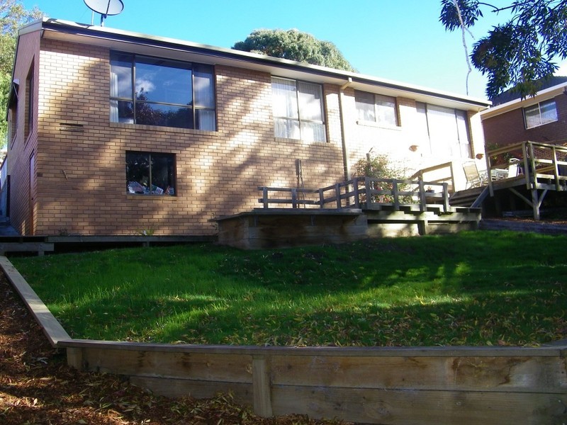 18 Chandos Drive, Berriedale TAS 7011