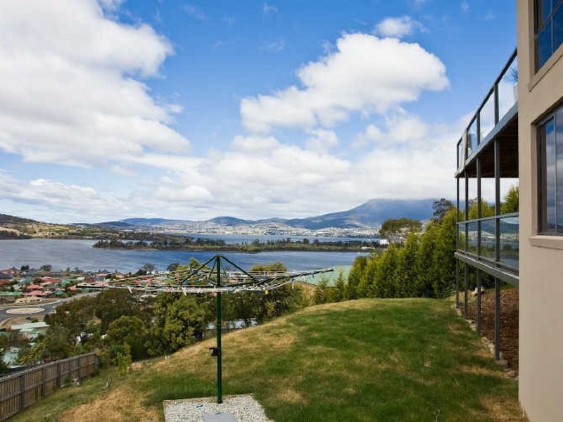 3 Whitegum Place, Old Beach TAS 7017