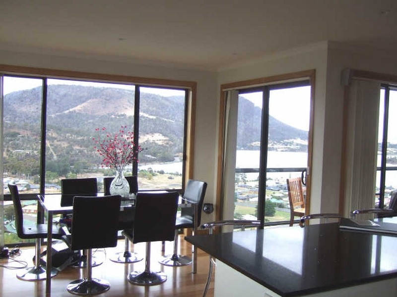 3 Whitegum Place, Old Beach TAS 7017