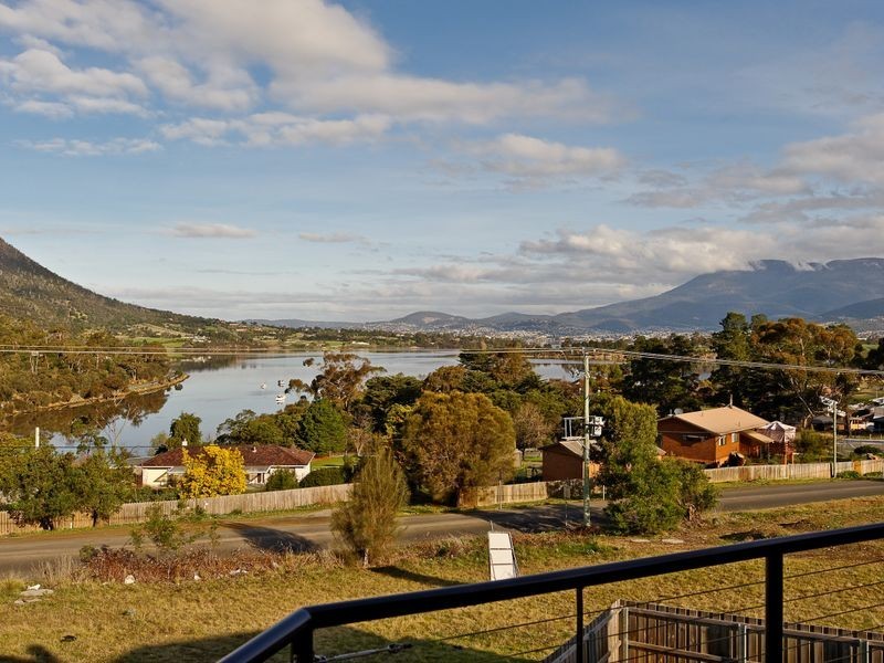 45 Clives Avenue, Old Beach TAS 7017