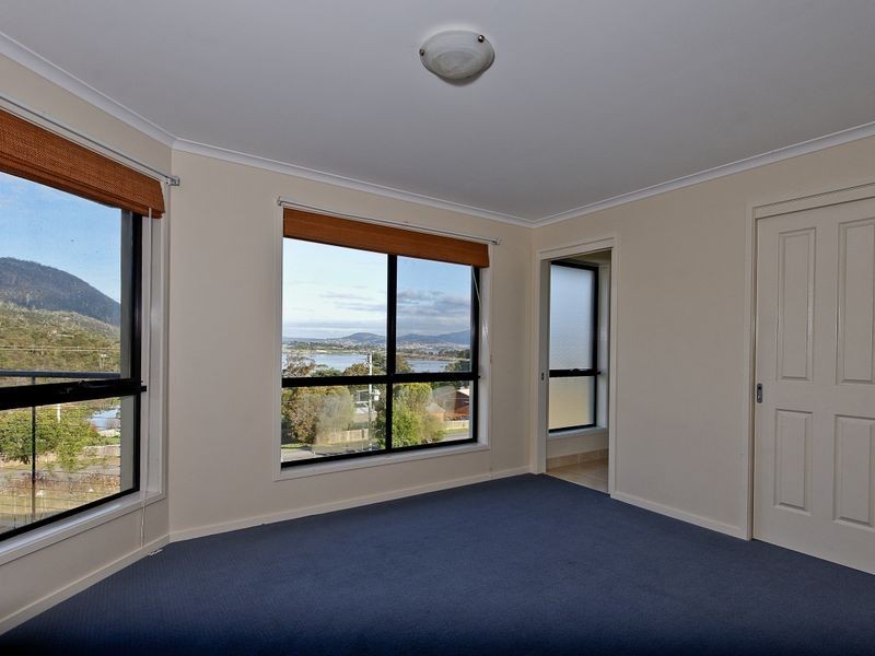 45 Clives Avenue, Old Beach TAS 7017