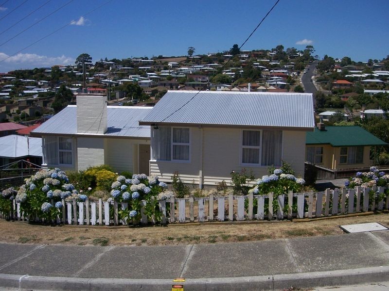 8 Hotham Court, Glenorchy TAS 7010
