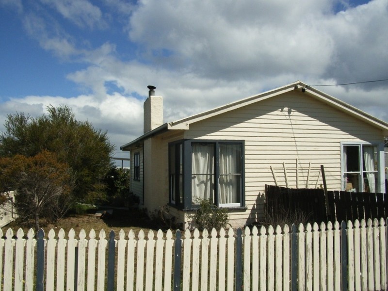 6 Church Street, Rokeby TAS 7019