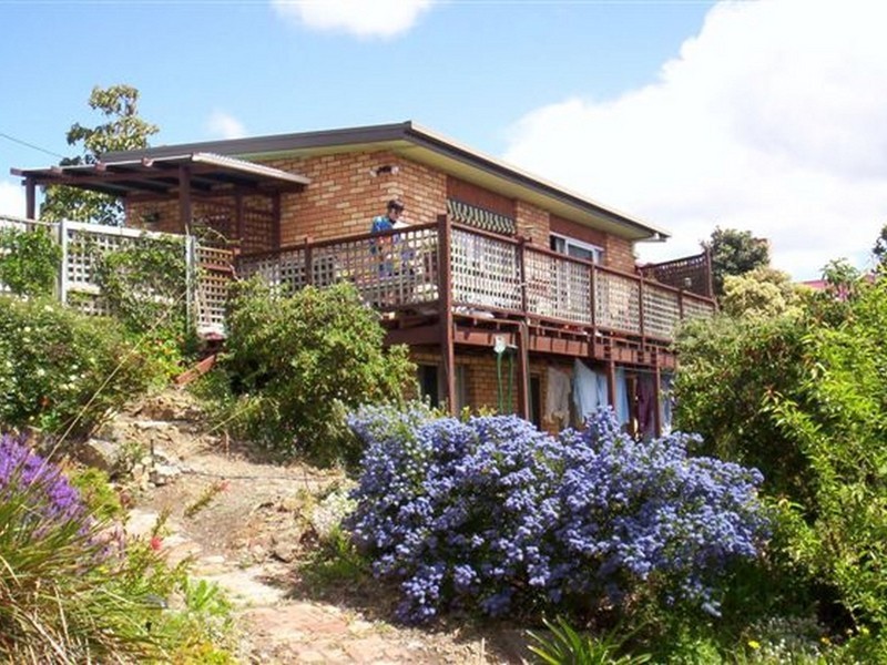 12 Wylie Crescent, West Moonah TAS 7009