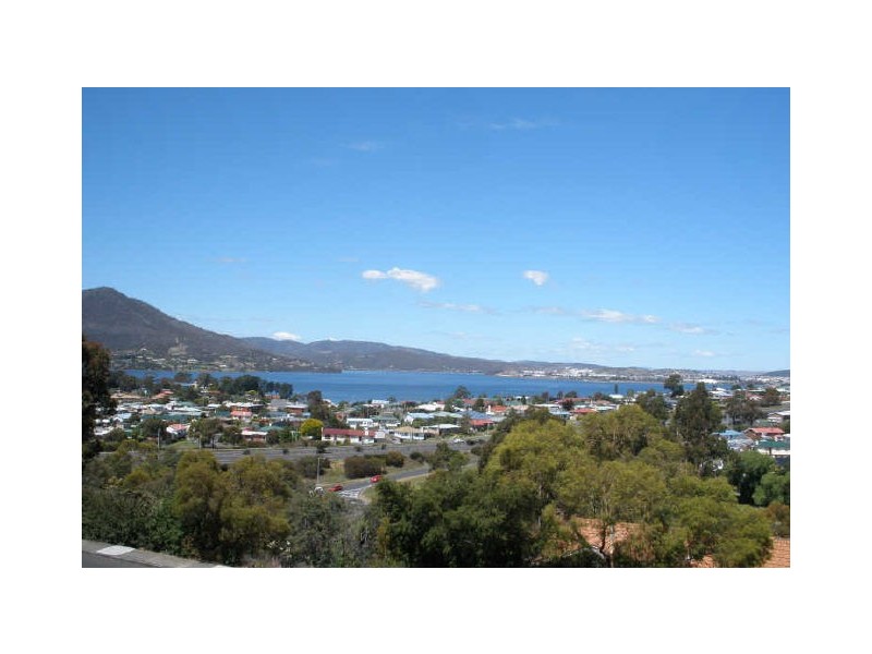 Claremont TAS 7011