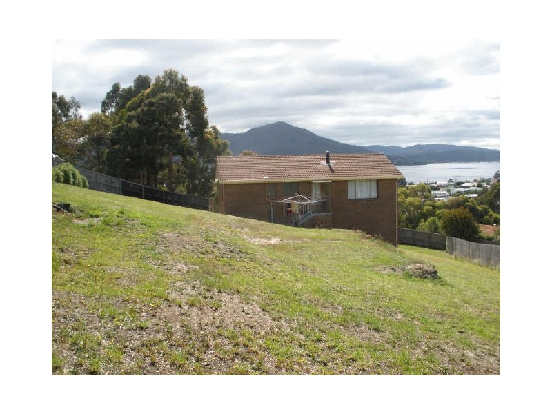 Claremont TAS 7011