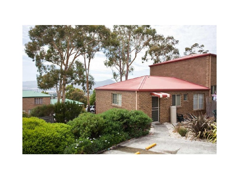 Claremont TAS 7011