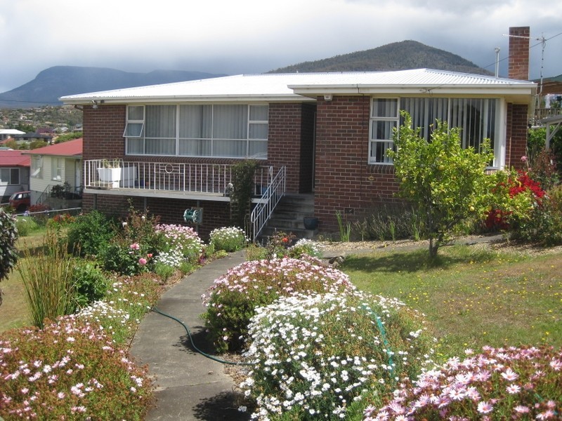 13 Teering Road, Berriedale TAS 7011