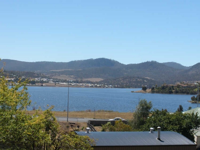 6A Abbotsfield Road, Claremont TAS 7011