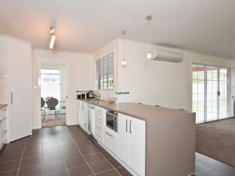 6 Henty Close, Old Beach TAS 7017