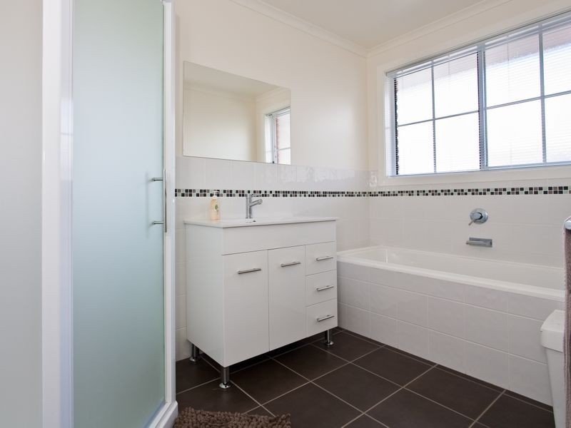 6 Henty Close, Old Beach TAS 7017