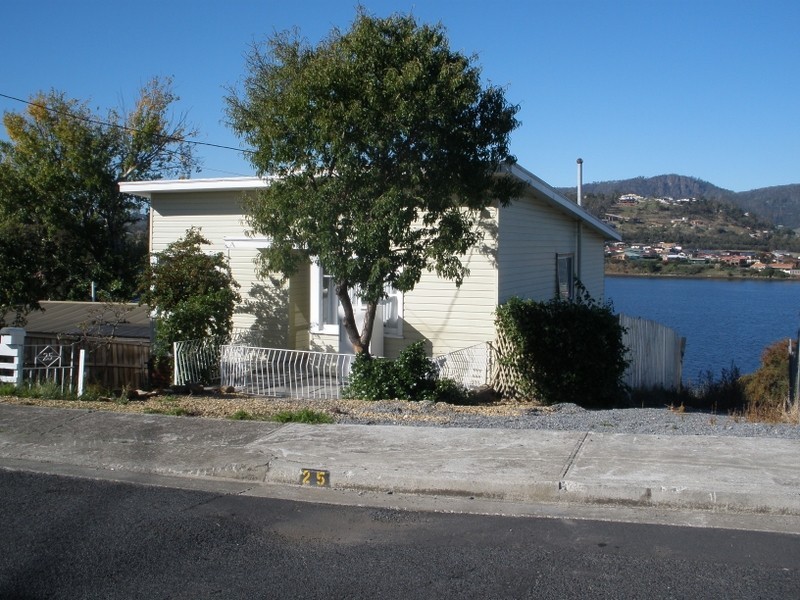 25 Wendourie Parade, Austins Ferry TAS 7011