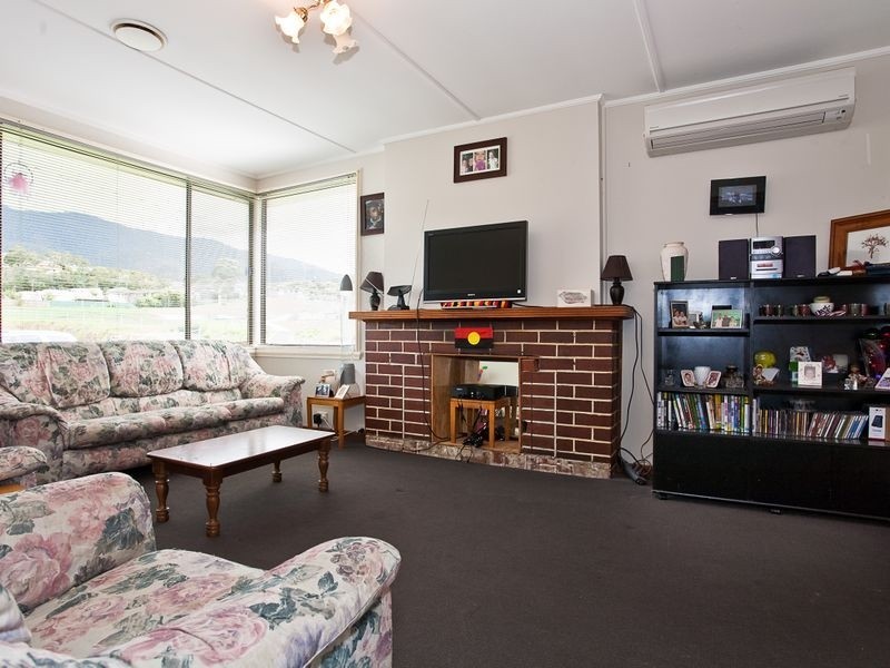 1 Dewar Place, Claremont TAS 7011