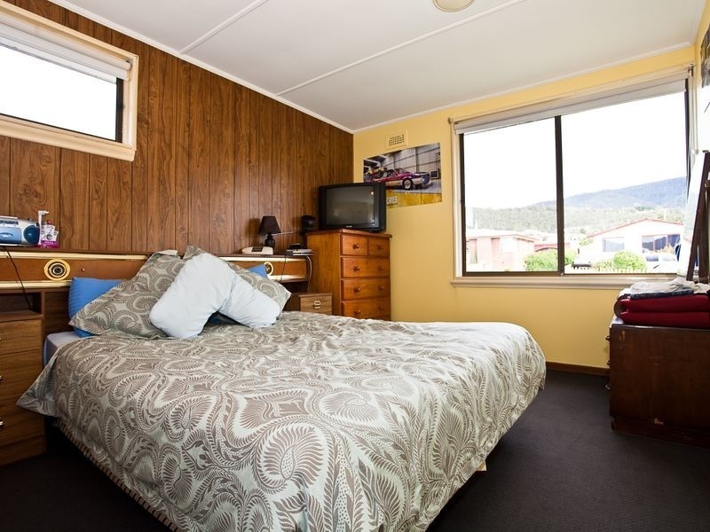 1 Dewar Place, Claremont TAS 7011