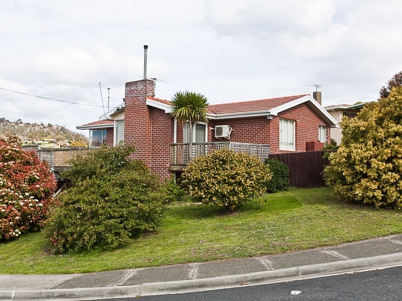 16 Burton Street, Glenorchy TAS 7010