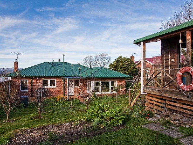 16 Walker Street, Rosetta TAS 7010