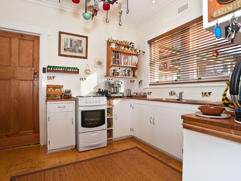 16 Walker Street, Rosetta TAS 7010