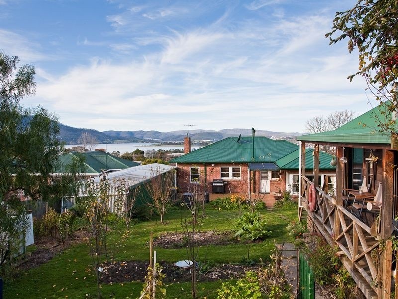 16 Walker Street, Rosetta TAS 7010