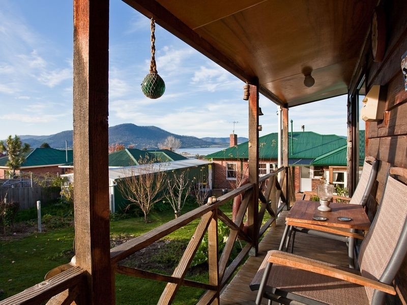 16 Walker Street, Rosetta TAS 7010