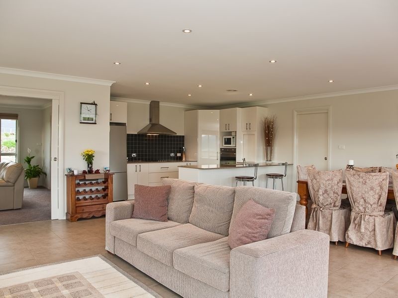 6 Rachel Crescent, Old Beach TAS 7017