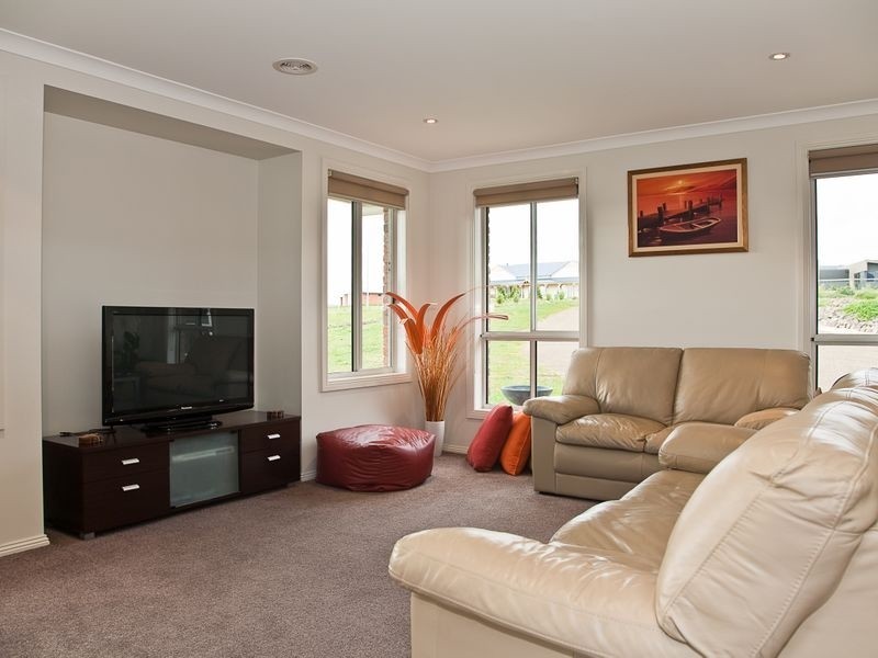 6 Rachel Crescent, Old Beach TAS 7017