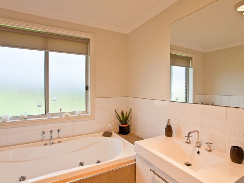 6 Rachel Crescent, Old Beach TAS 7017