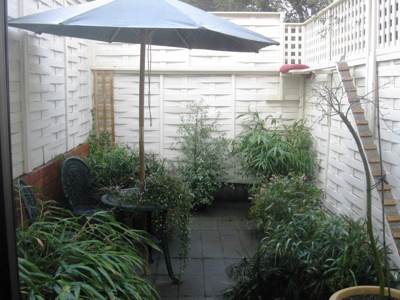 6/2 Clifford Court, Howrah TAS 7018